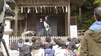 春祭りでは 多彩な催事が開かれました。